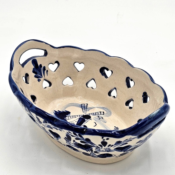 Delft Hand Painted Ceramic Dish with Handles Vintage Heart Cutout Design Holland - Picture 5 of 6